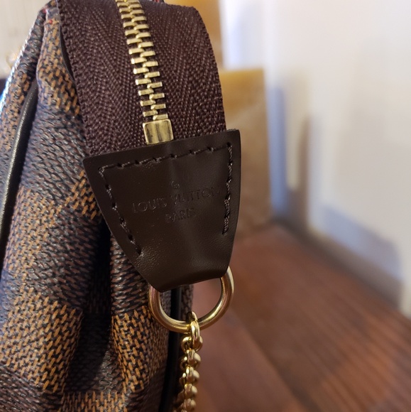Authentic Louis Vuitton Eva Clutch - Picture 3 of 8